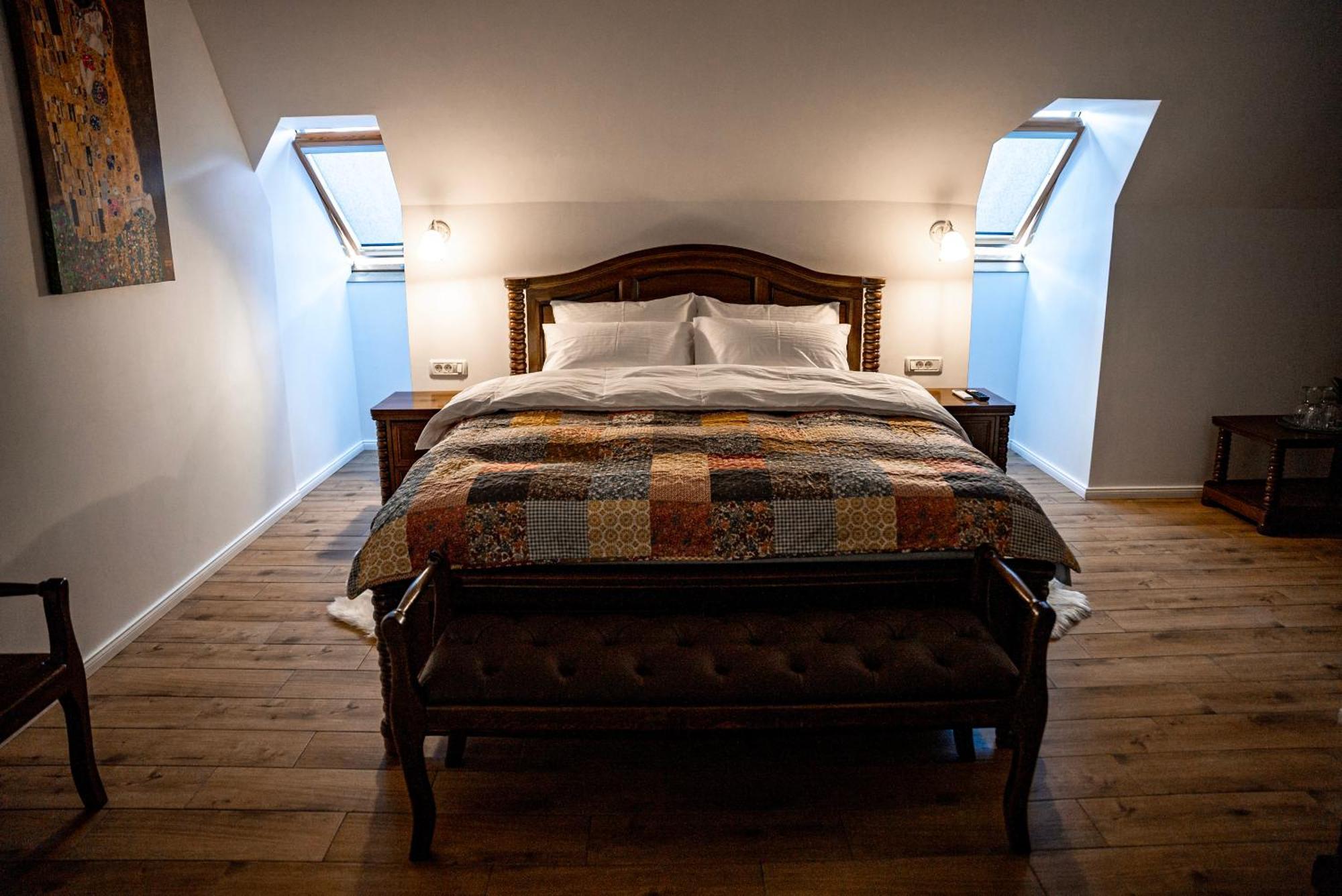 Bed and Breakfast Boutique Marlen Ghimbav Esterno foto
