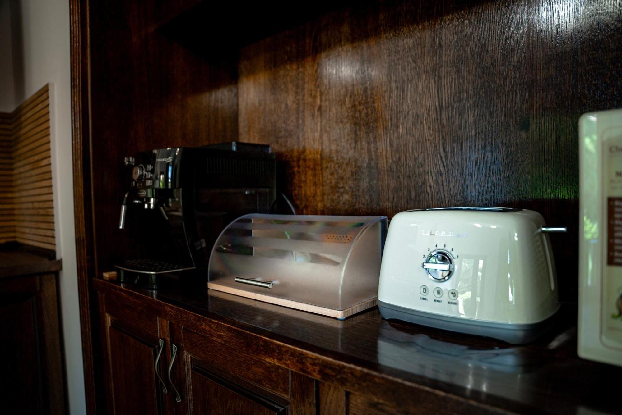 Bed and Breakfast Boutique Marlen Ghimbav Esterno foto