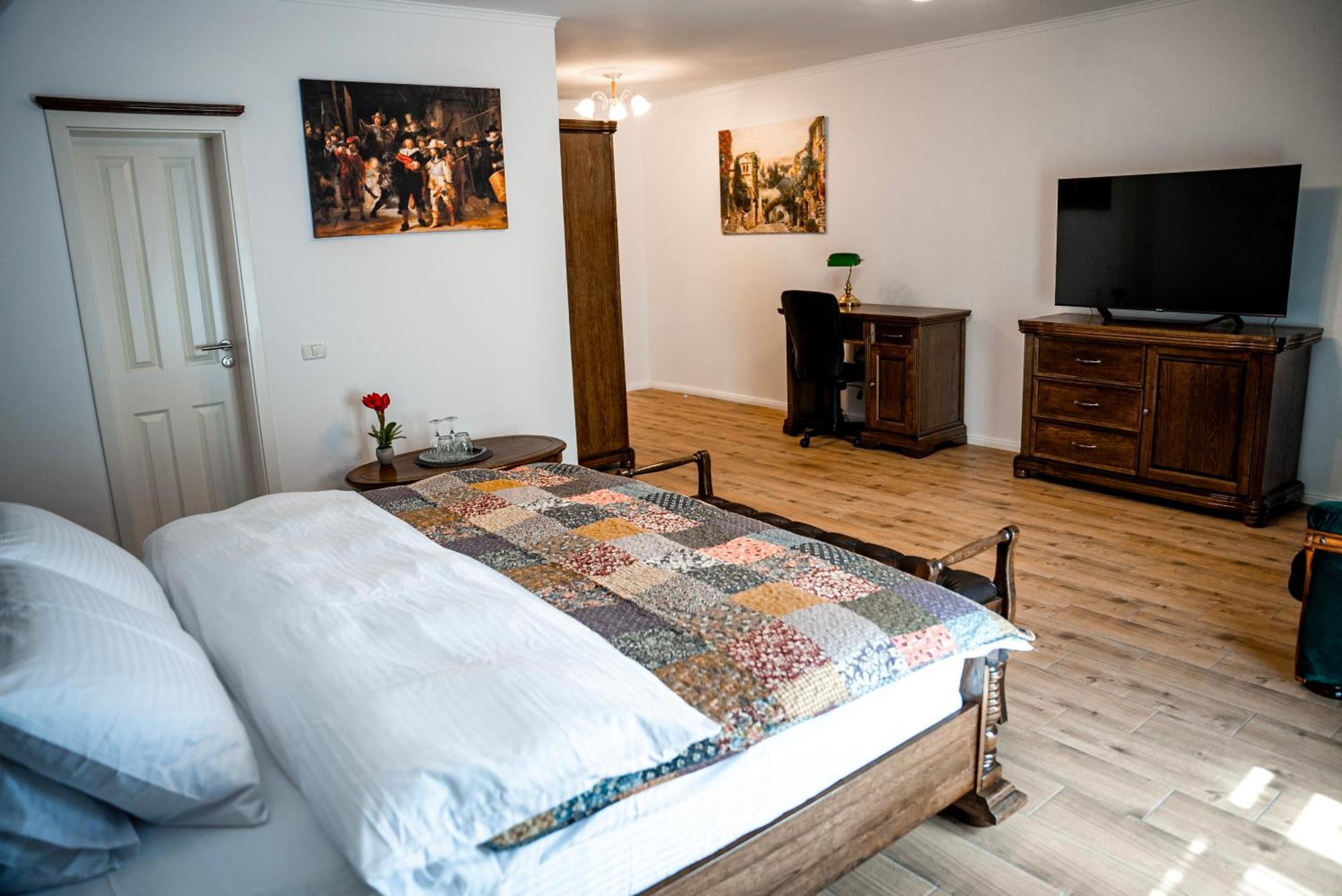 Bed and Breakfast Boutique Marlen Ghimbav Esterno foto