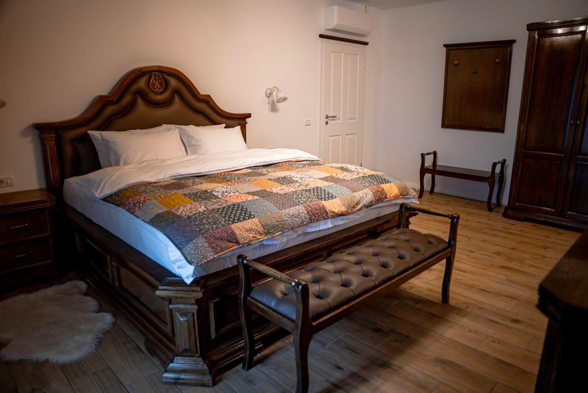 Bed and Breakfast Boutique Marlen Ghimbav Esterno foto