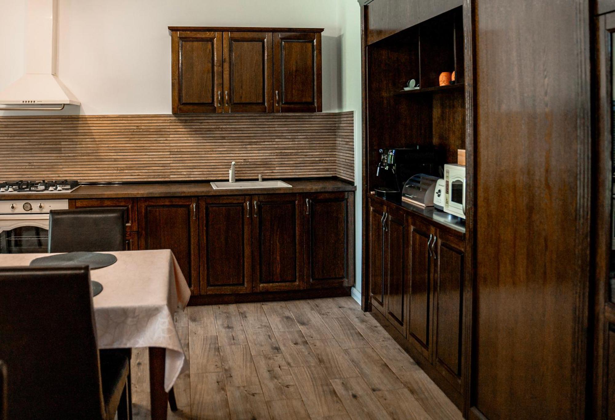 Bed and Breakfast Boutique Marlen Ghimbav Esterno foto