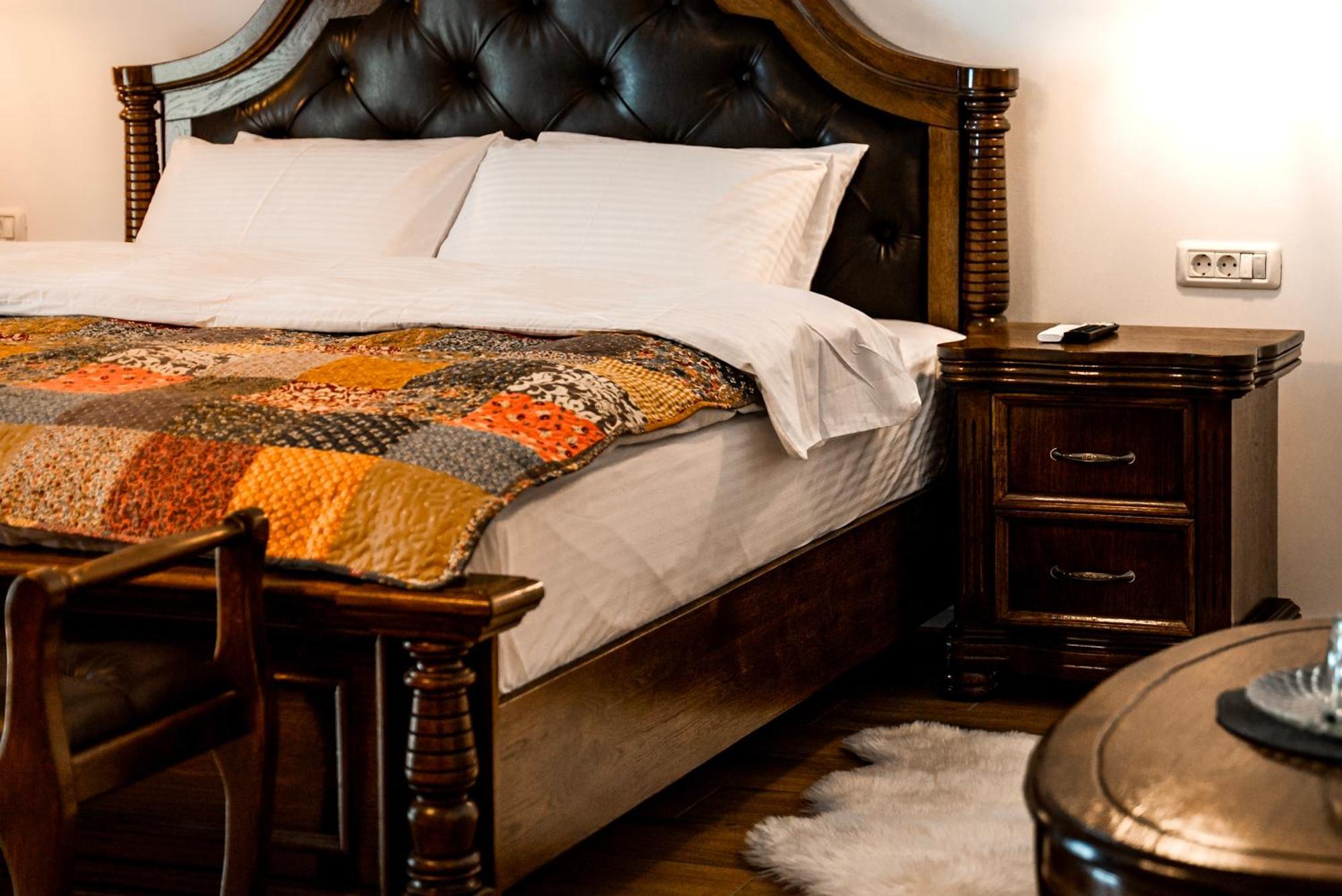 Bed and Breakfast Boutique Marlen Ghimbav Esterno foto